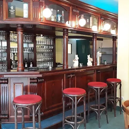 Hotel Quellenpark 3*